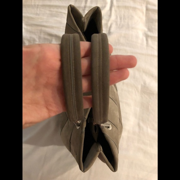 **** SOLD❌**** Roger Vivier Prismick in Gray - Picture 6 of 8